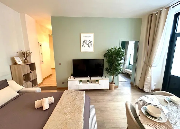 Apartment - Arc De Triomphe - 4 People Paris